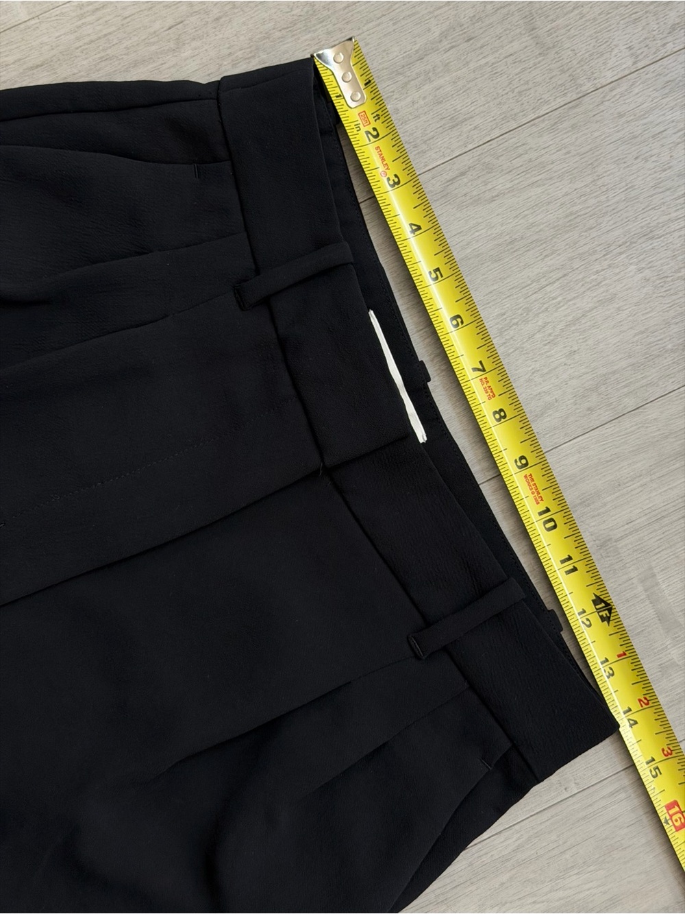 Aritzia The Effortless Pant Flex- Crepette in Black Size 8 Short - Picture 8 of 14